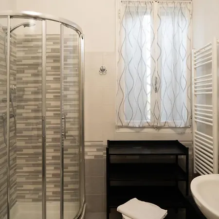 Country Модена