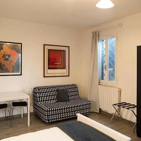 Country Модена